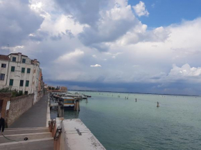golden place Venedig